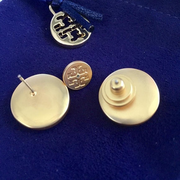 Tory Burch Circle Logo Semi Precious Mother of Pearl Earrings - Picture 3 of 3